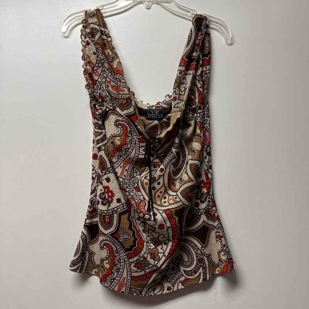 eye candy Paisley Lace-Up Tank Top in Neutral and Red